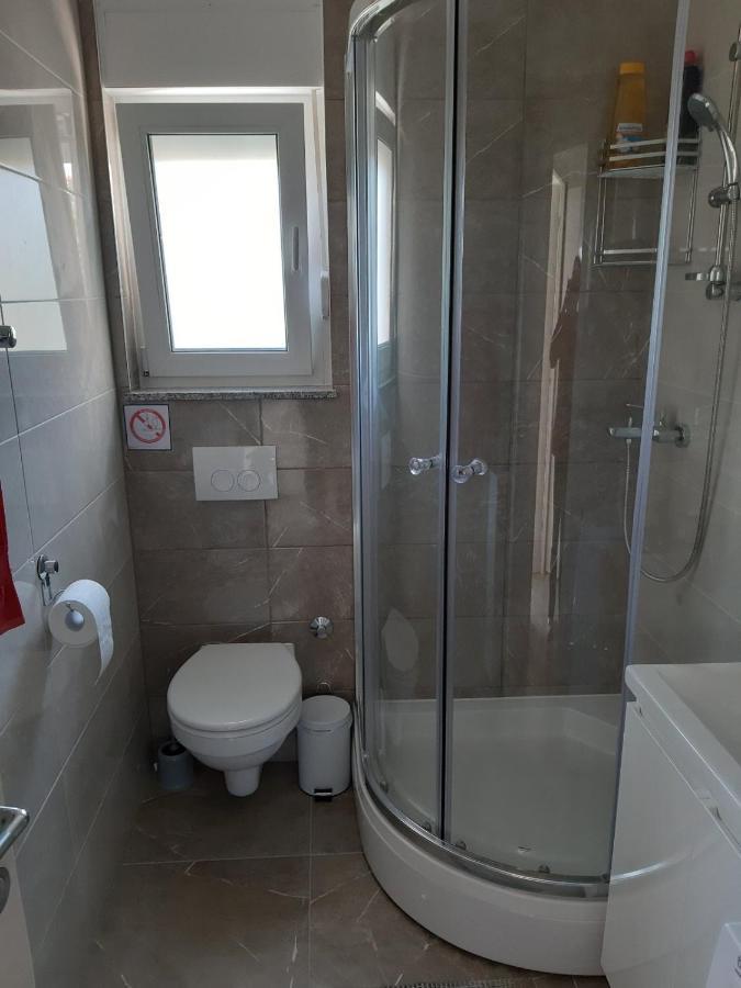 Gita Apartmani Čižići Buitenkant foto
