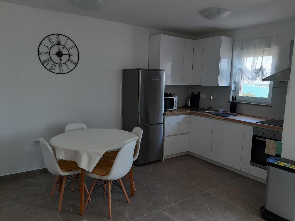 Gita Apartmani Čižići Buitenkant foto