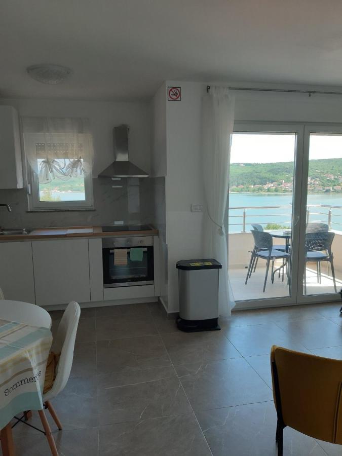 Gita Apartmani Čižići Buitenkant foto