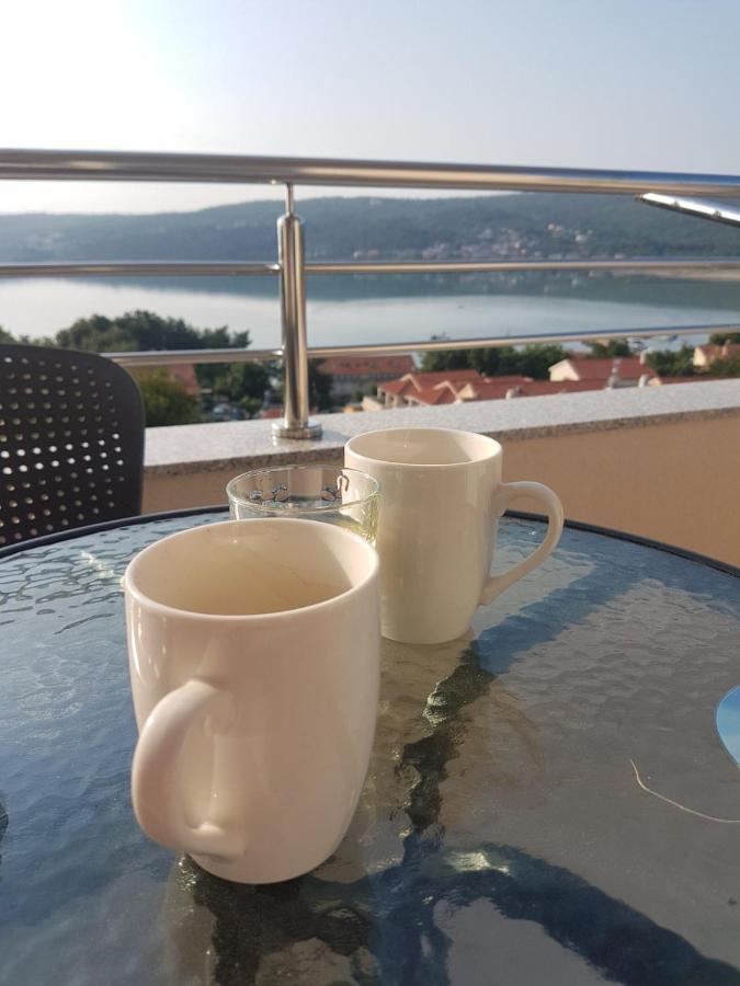 Gita Apartmani Čižići Buitenkant foto