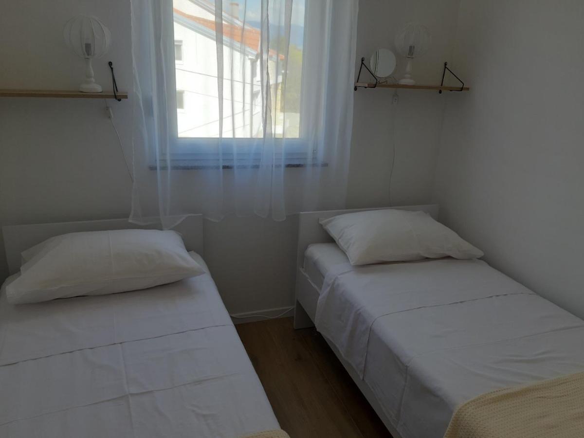 Gita Apartmani Čižići Buitenkant foto