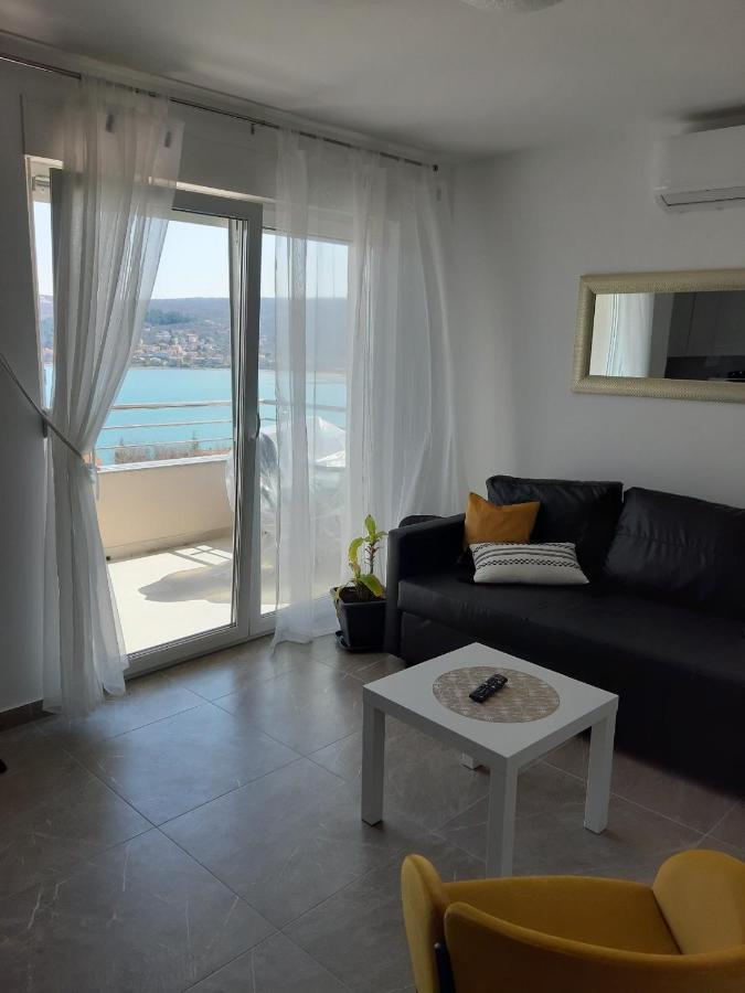 Gita Apartmani Čižići Buitenkant foto